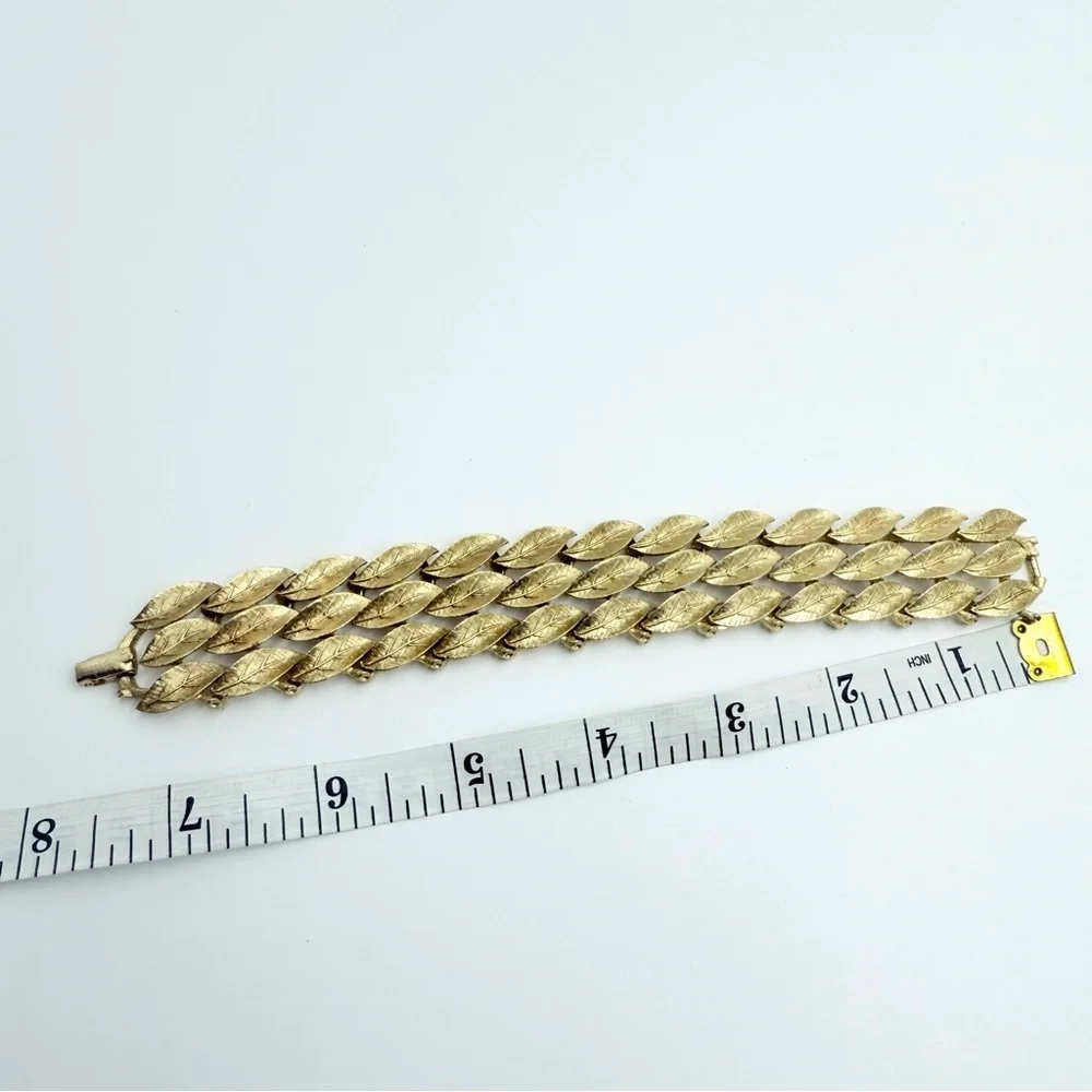 Lisner Jewelry great preowned