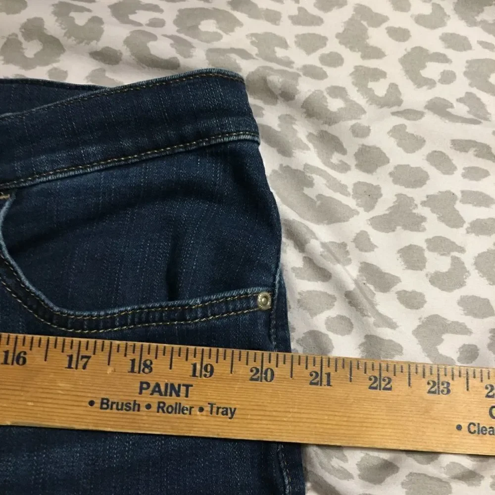 Lee classic fit straight leg 16 short