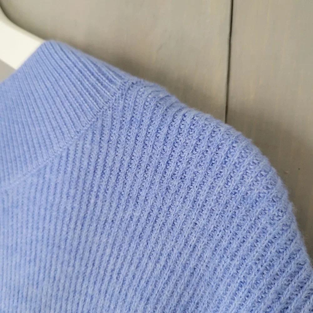 Nine West V Neck Sweater Womens Large Heron Blue Ribbed Knit DNWS2988-HER NEW‎