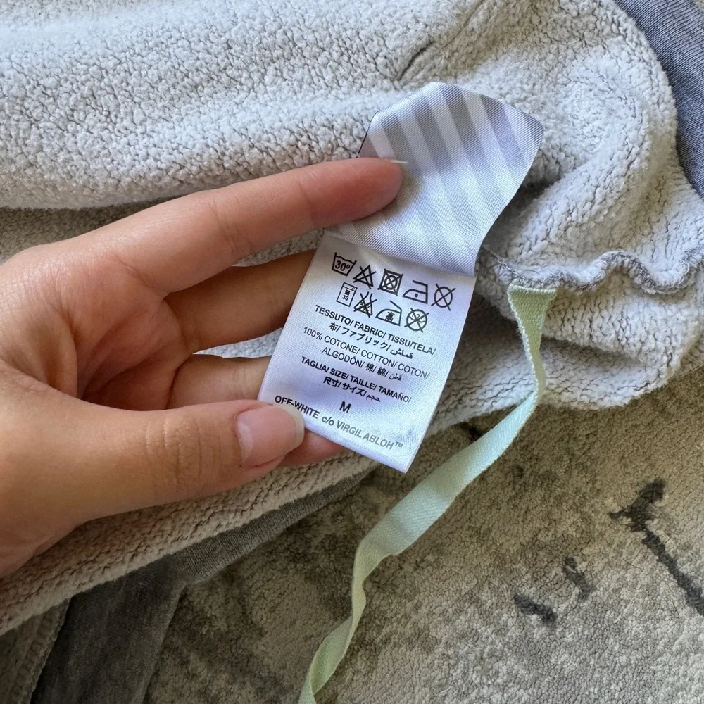 Off-White authentic pre