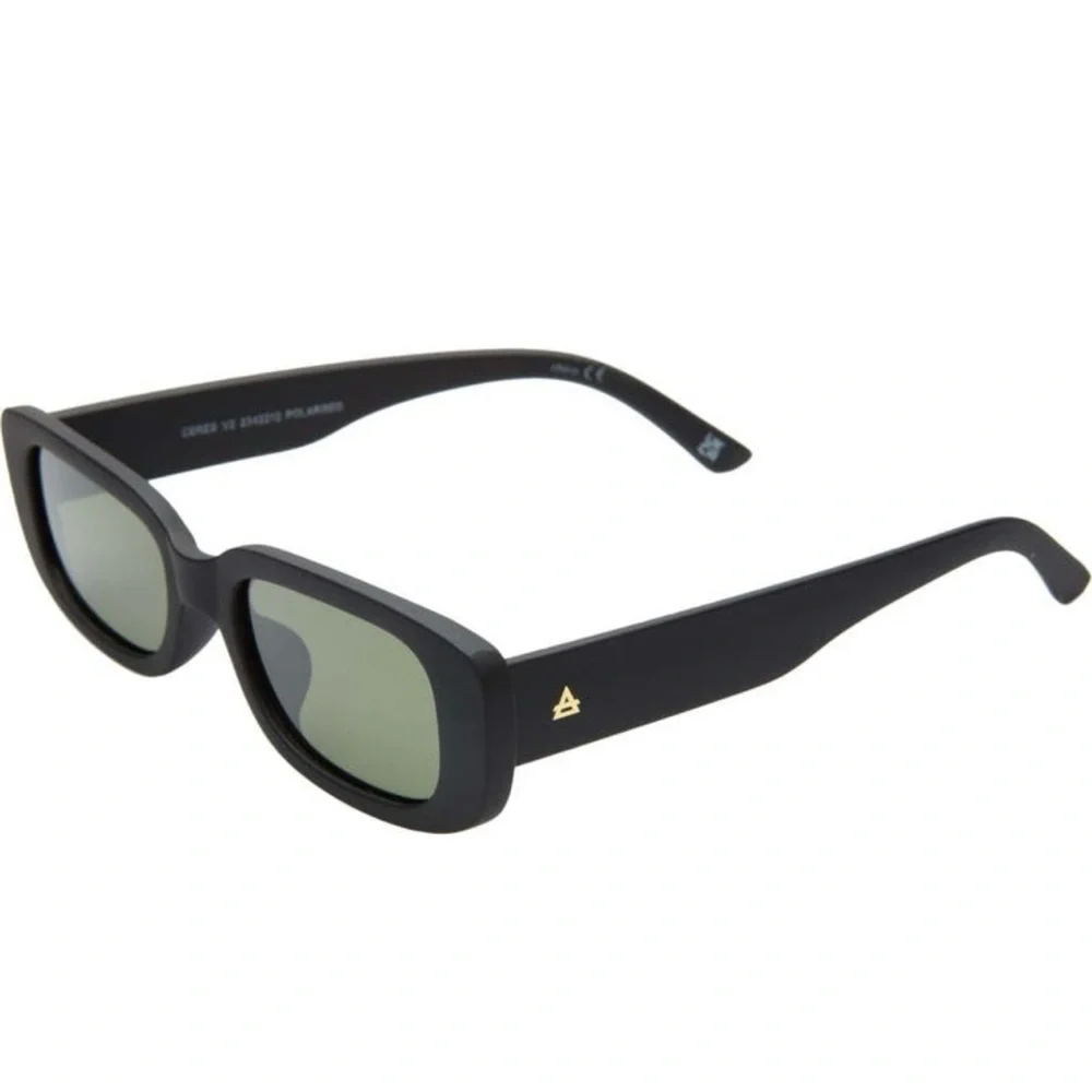 AIRE/Revolve Ceres‎ sunglasses in Black