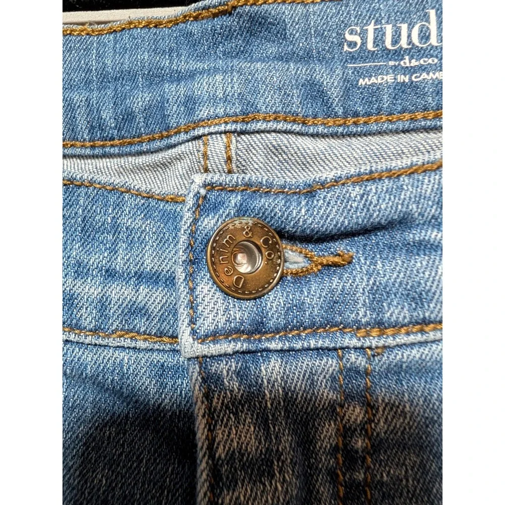 Studio by D&Co Women's Light Wash Patchwork Straight Leg Jeans QVC Comfort 16‎
