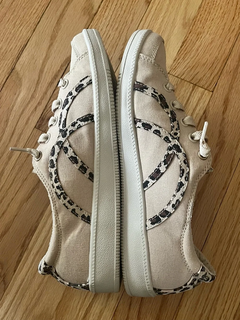 Skechers Women's Madison Ave Her Instinct Cheetah Print Shoes Sneakers Size 7.5