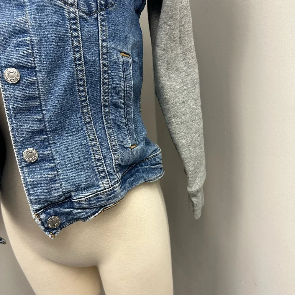 Levi’s Denim Jacket‎