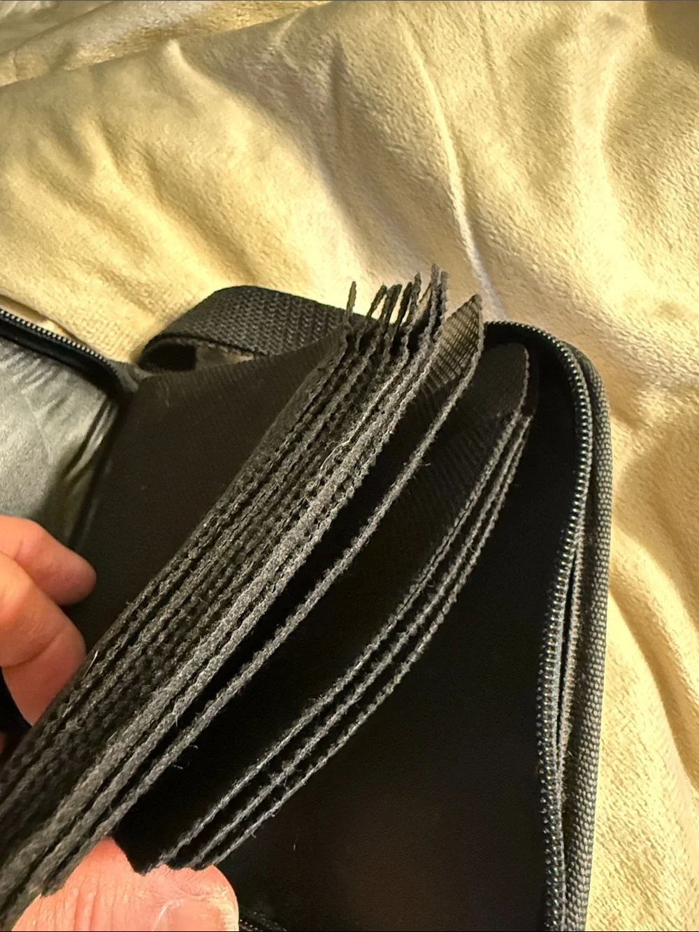 Pendleton zip around cd case. Preowned