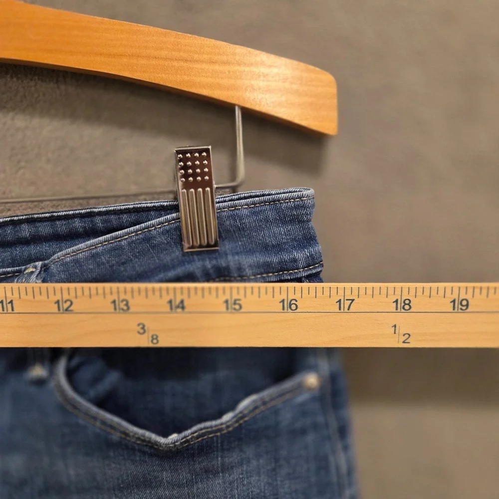 Levis levi signature