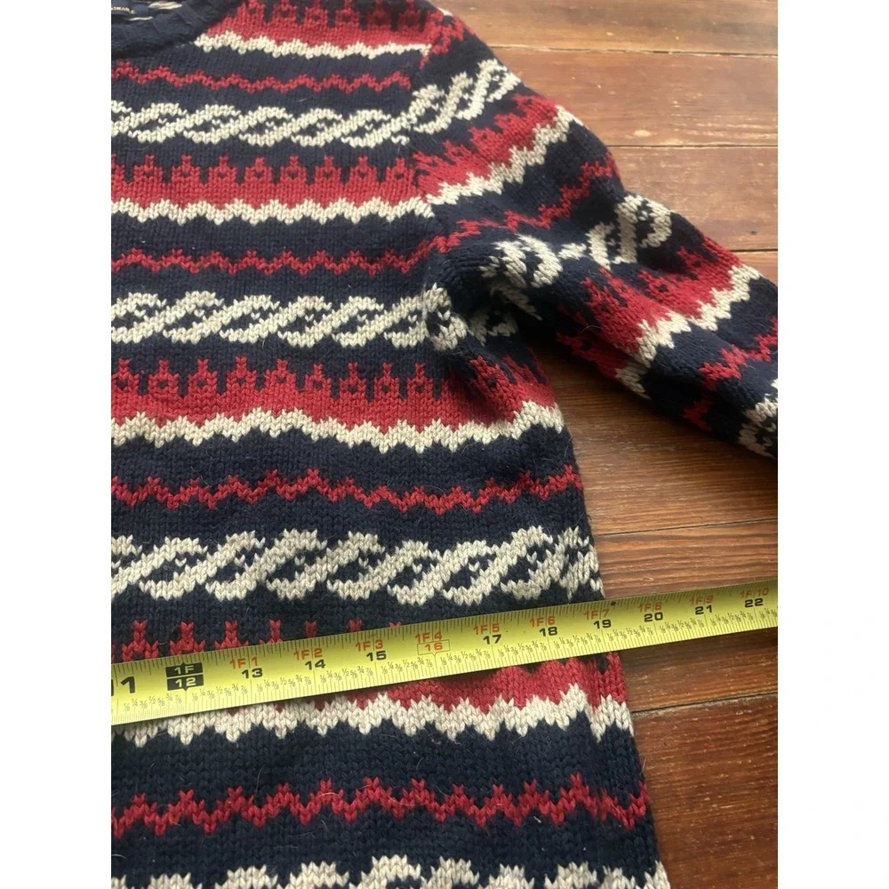 American Eagle Outfitters sweater isle