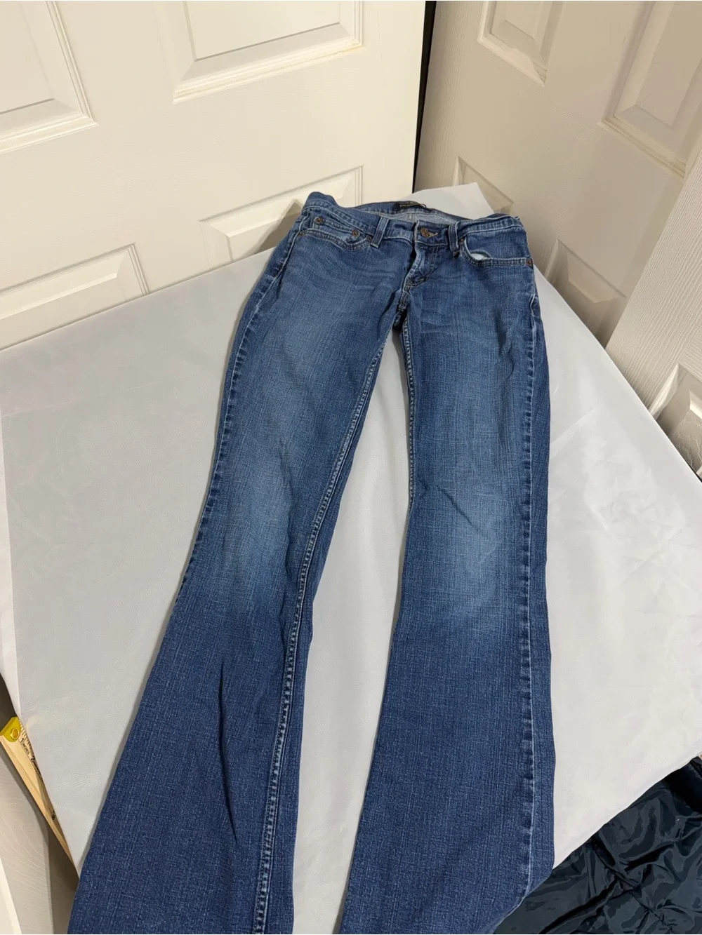 Levi's Women's Too Super-low Y2K  Bootcut Jeans