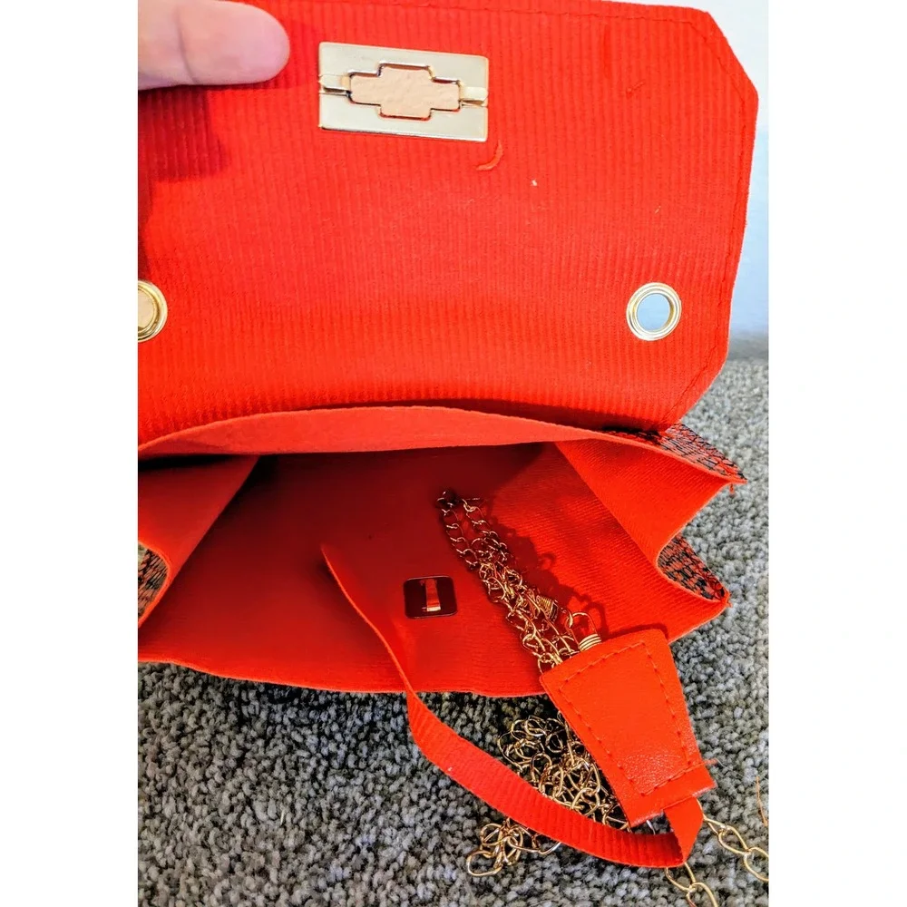 N/A chic crossbody