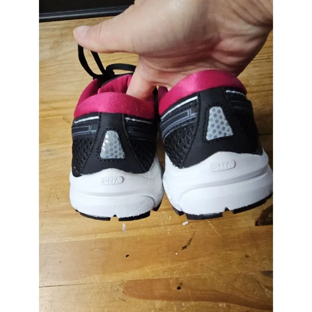 Brooks new without