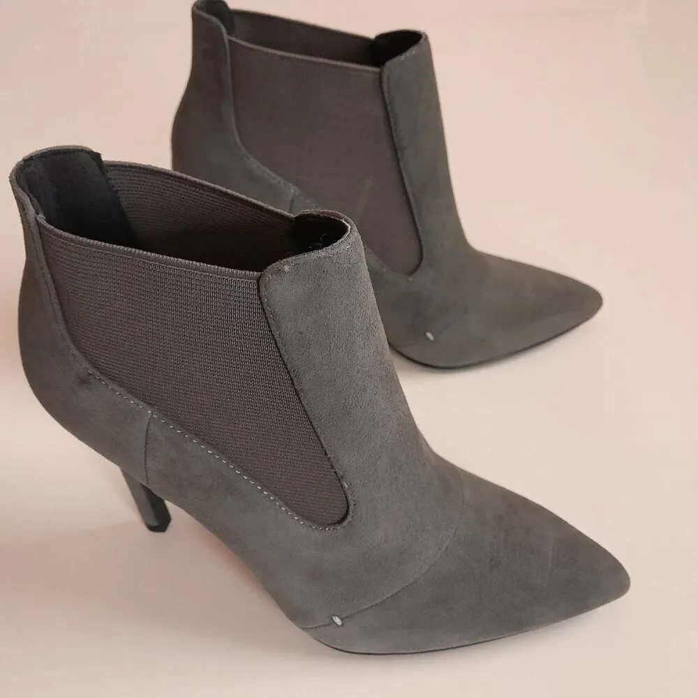 H by Halston Regina Women’s Gray Pointed Toe Stiletto Heel Ankle Booties Size 5M