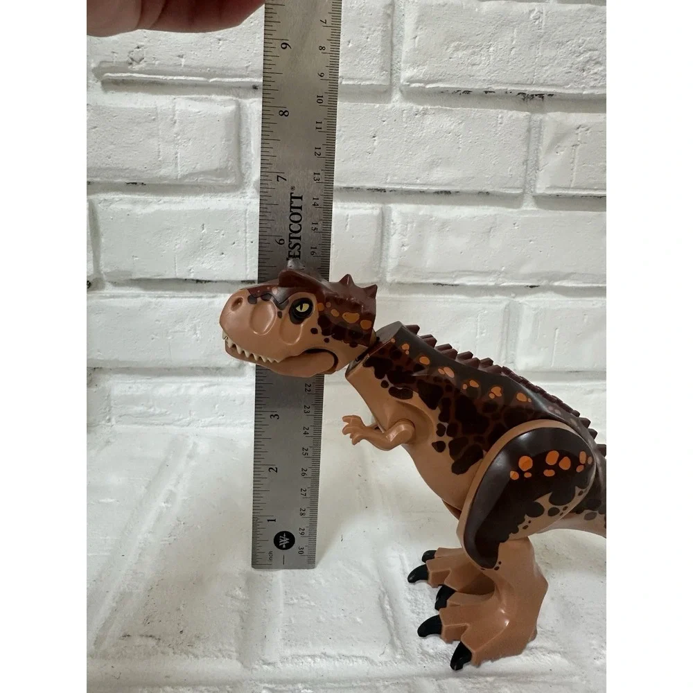 Lego carnotaurus gyrosphere
