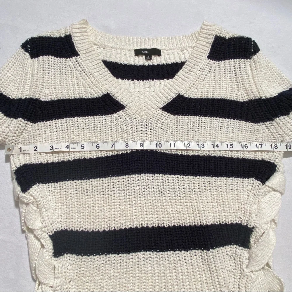 Fate approximate neckline