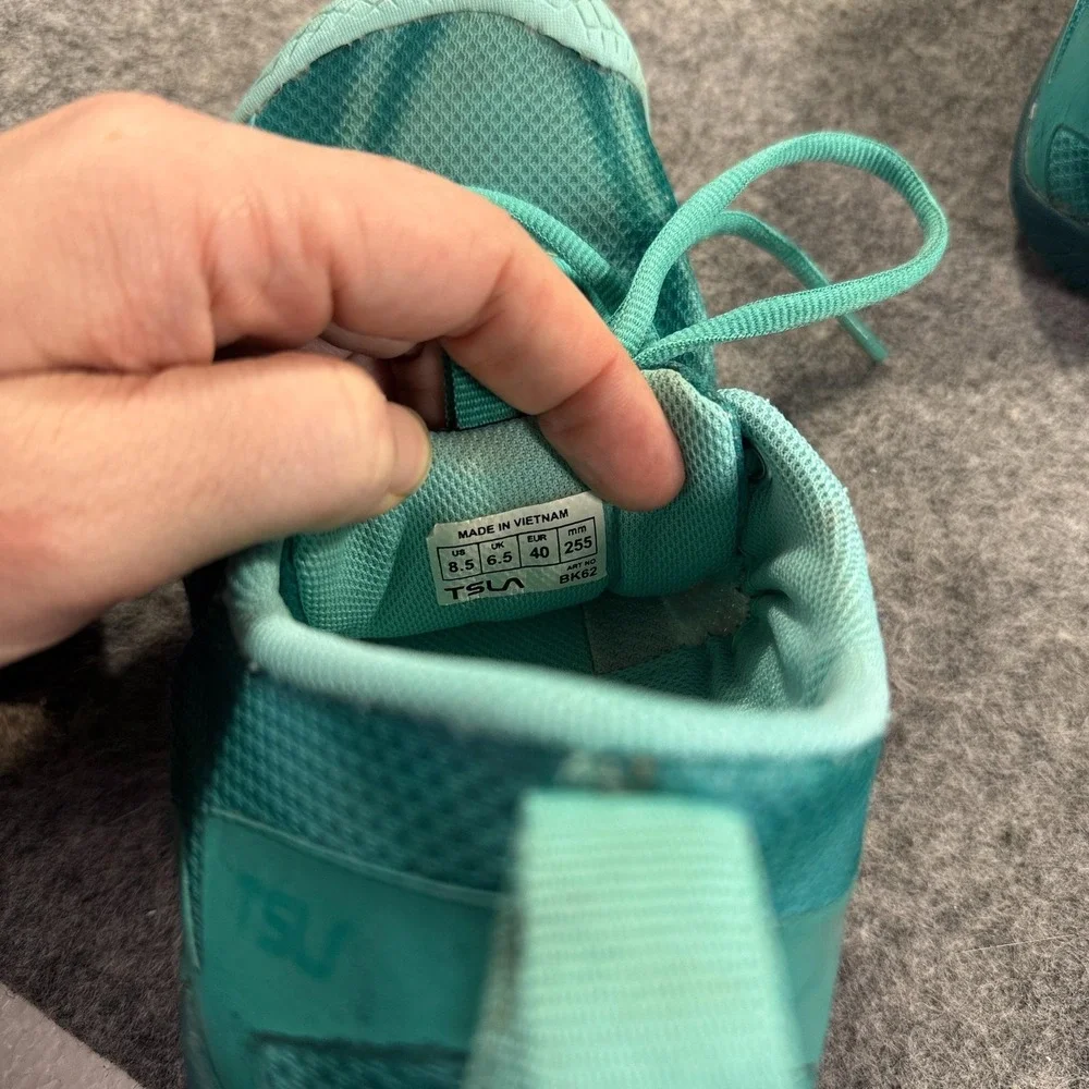 Tsla baretrek shoes