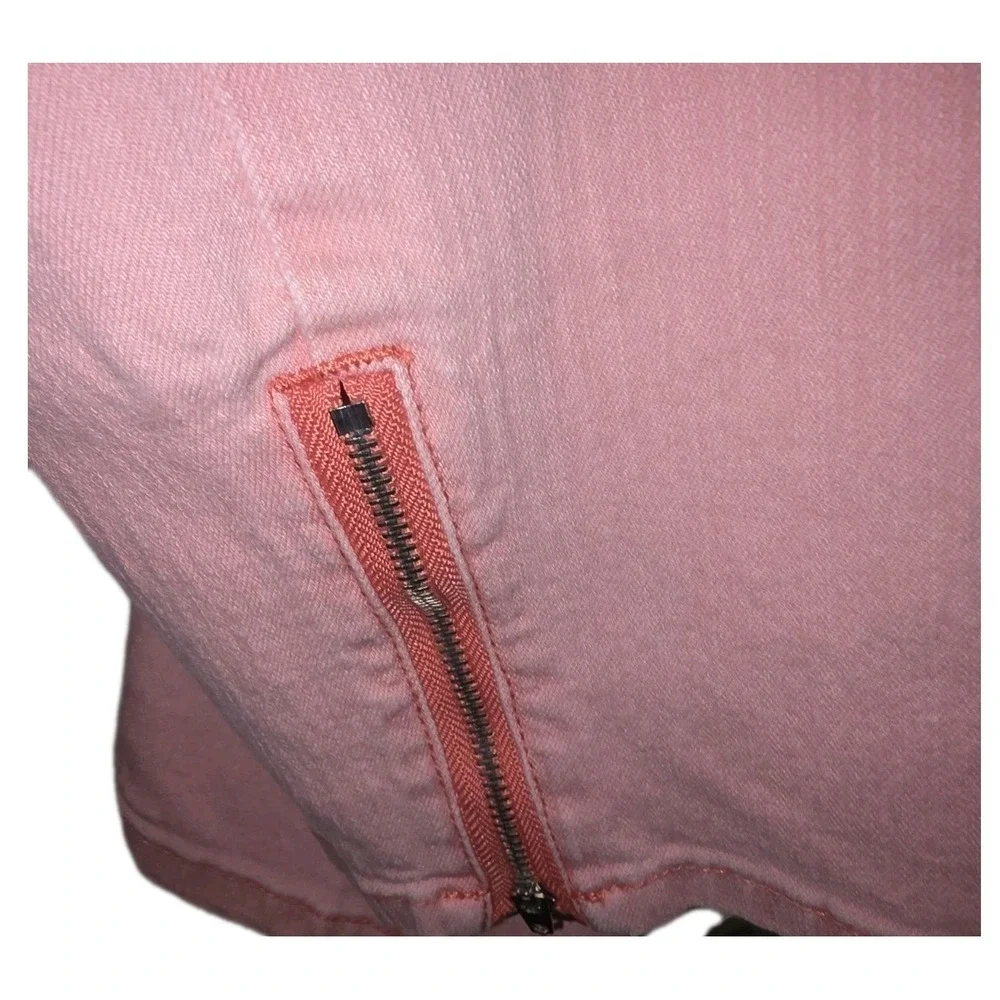 Chicos product pair