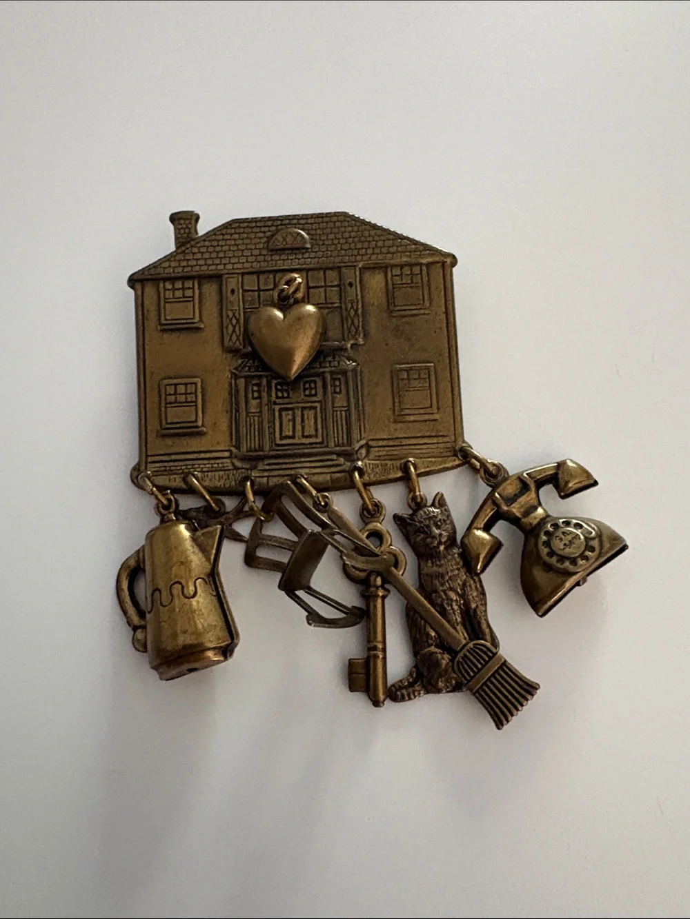 Vintage-Inspired House Charm Brooch in Brass Tone - Decorative Women’s Brooch