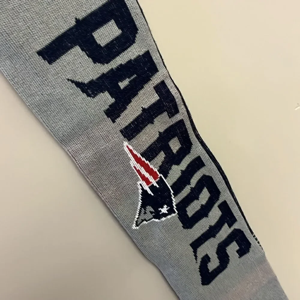 FOCO New England Patriots Winter Reversible Unisex Acrylic Scarf w/ Tassels-OSFM