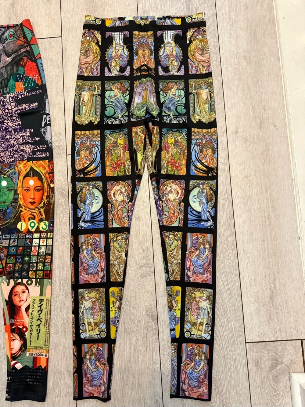 Devil Walking bold multicolor