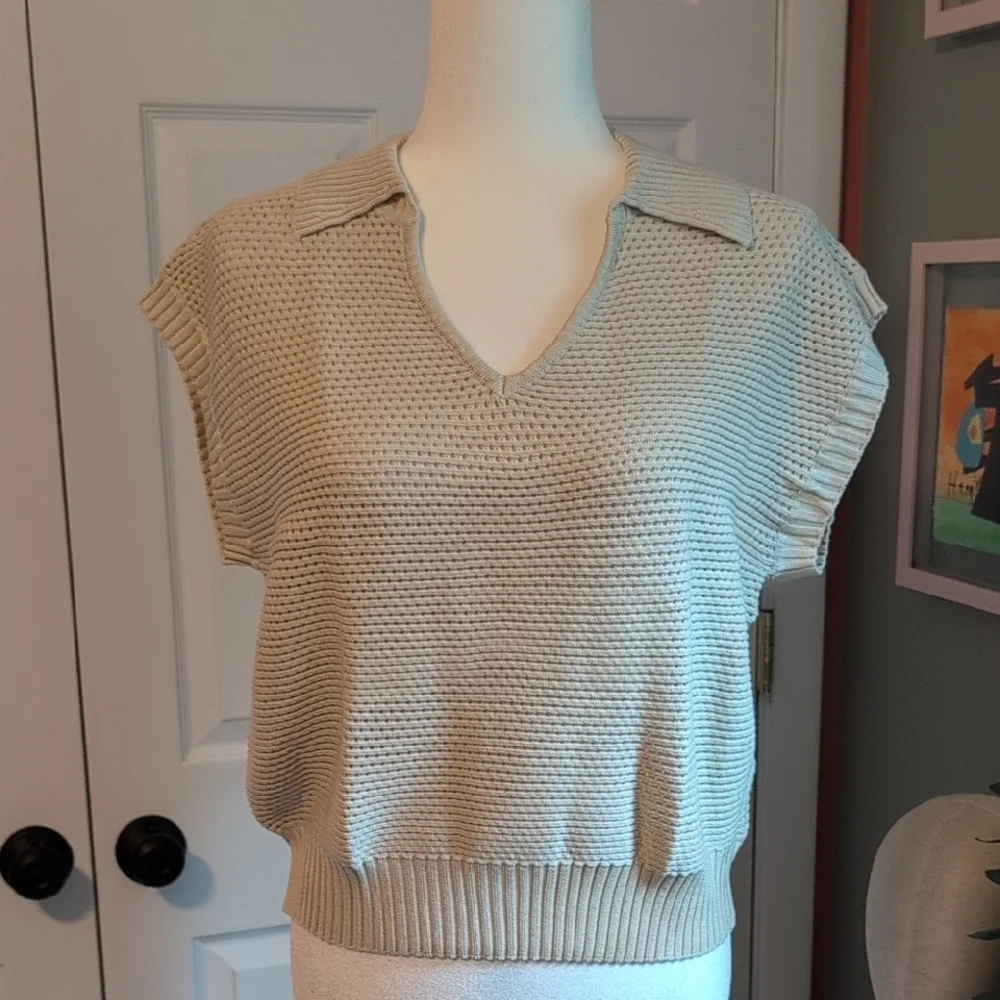 Women's Polo Style Beige Cap Sleeve Summer Sweater NWT
