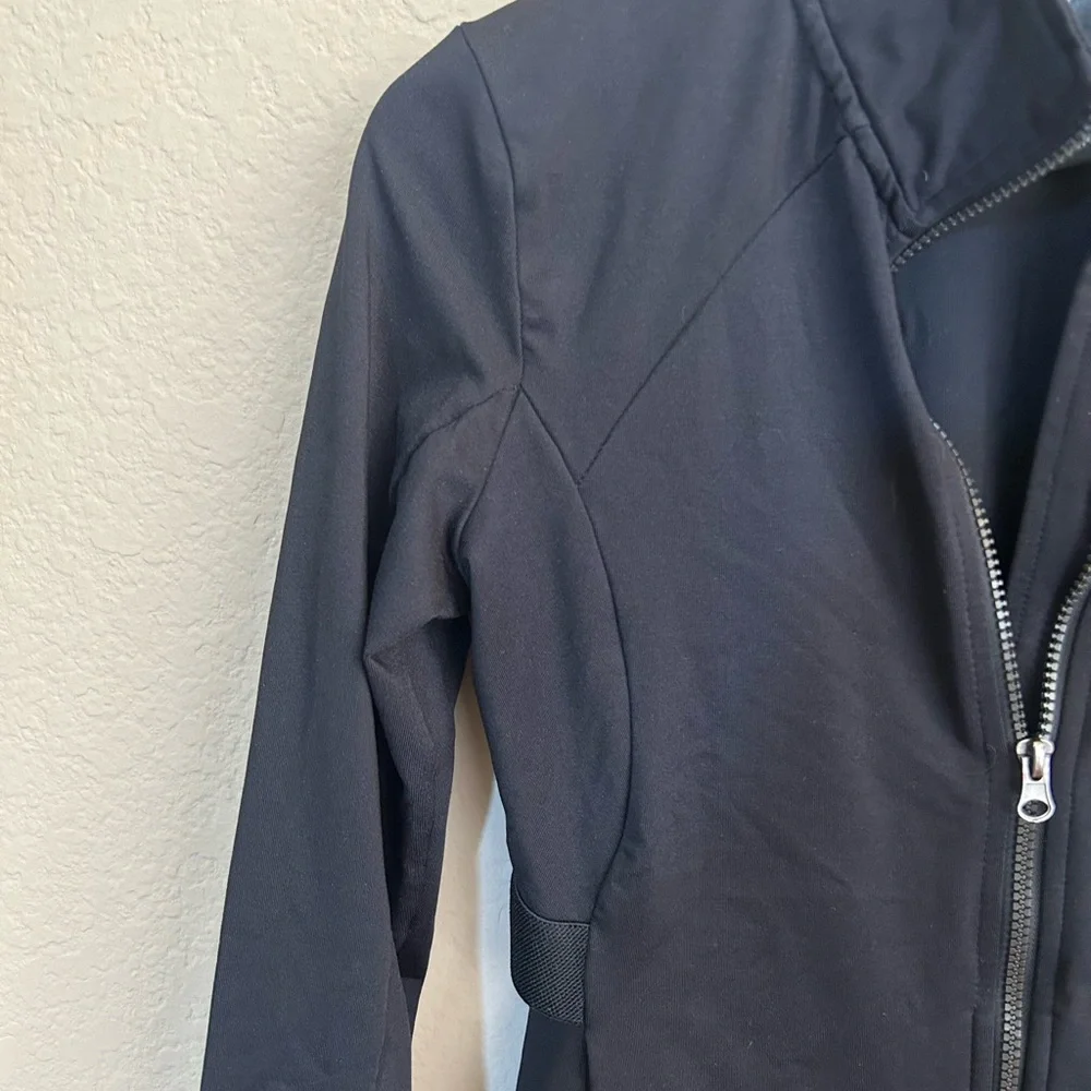 Mondetta good zip very