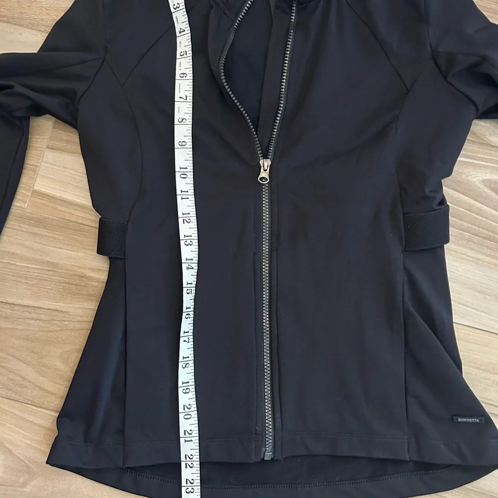 Mondetta venting up jacket