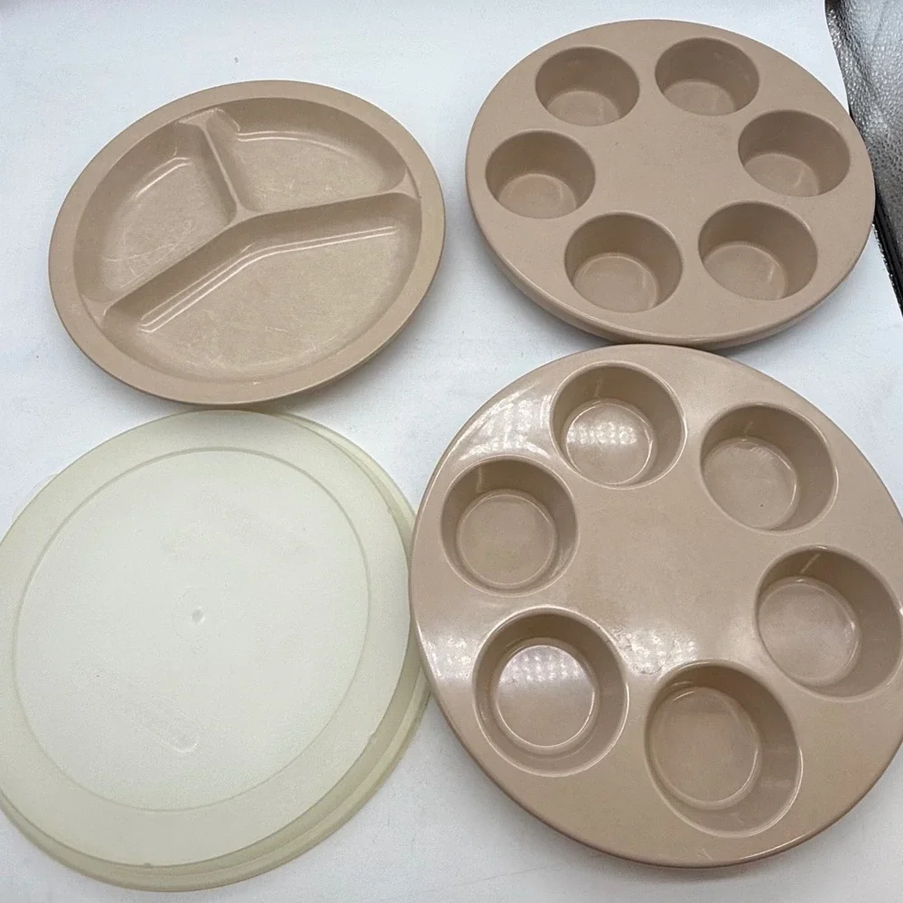 Vtg Anchor Hocking Micro-Ware Set‎ Almond Beige Egg Muffin Trays Divided Plate