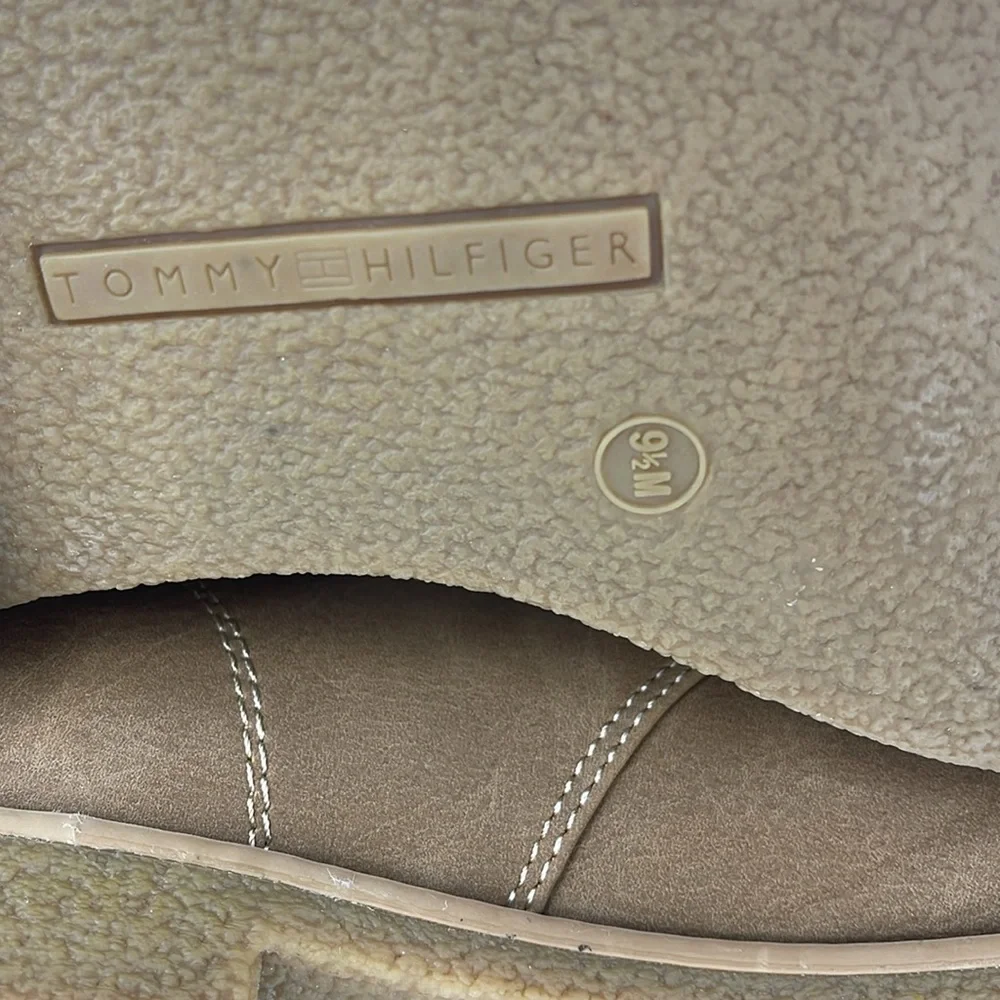 Tommy Hilfiger stylish tan