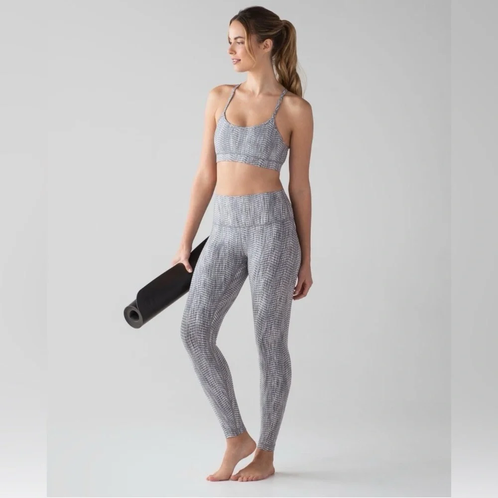 Lululemon Flow Y Bra IV *Luon in Arrow Jacquard Battleship Silver - Size 12