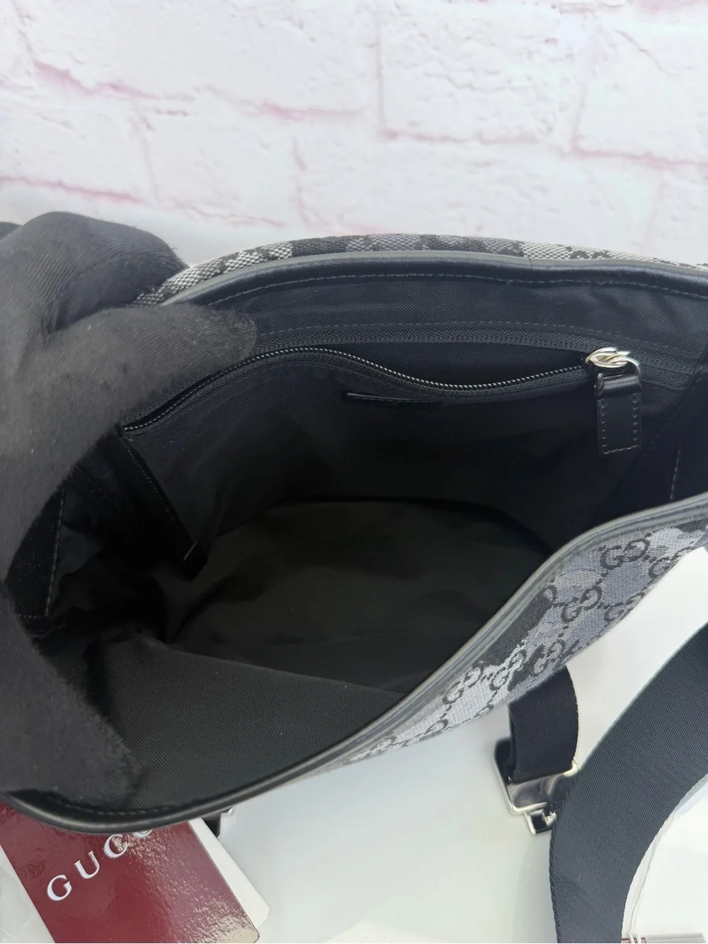 Gucci authentic gg