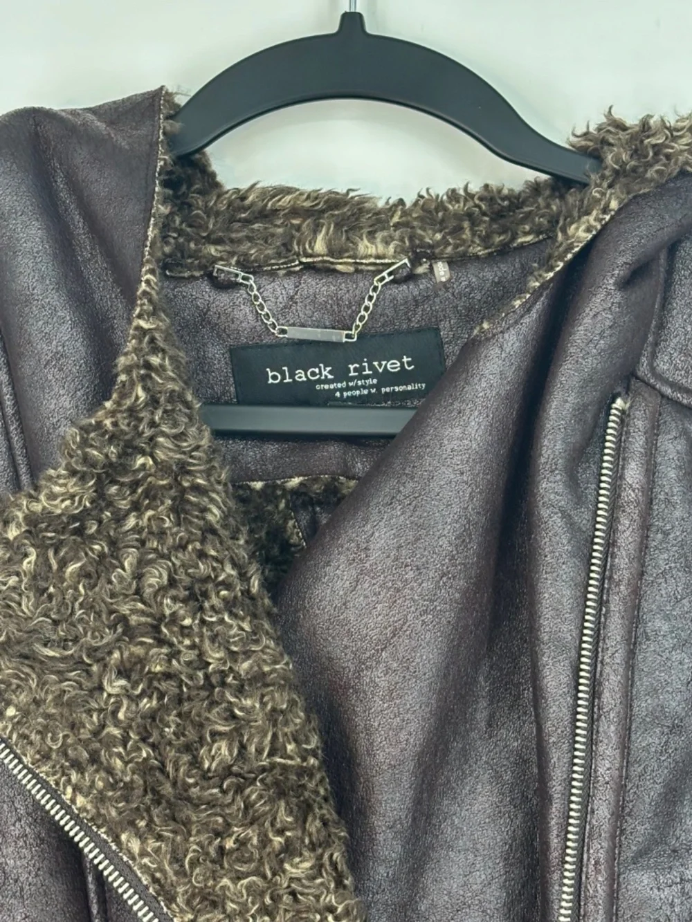 Black Rivet excellent preowned