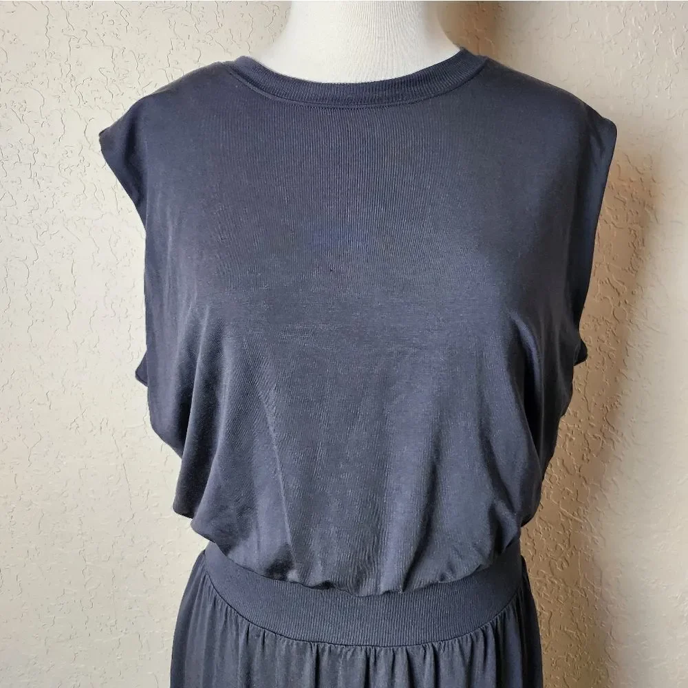 Athleta bust elastic 47