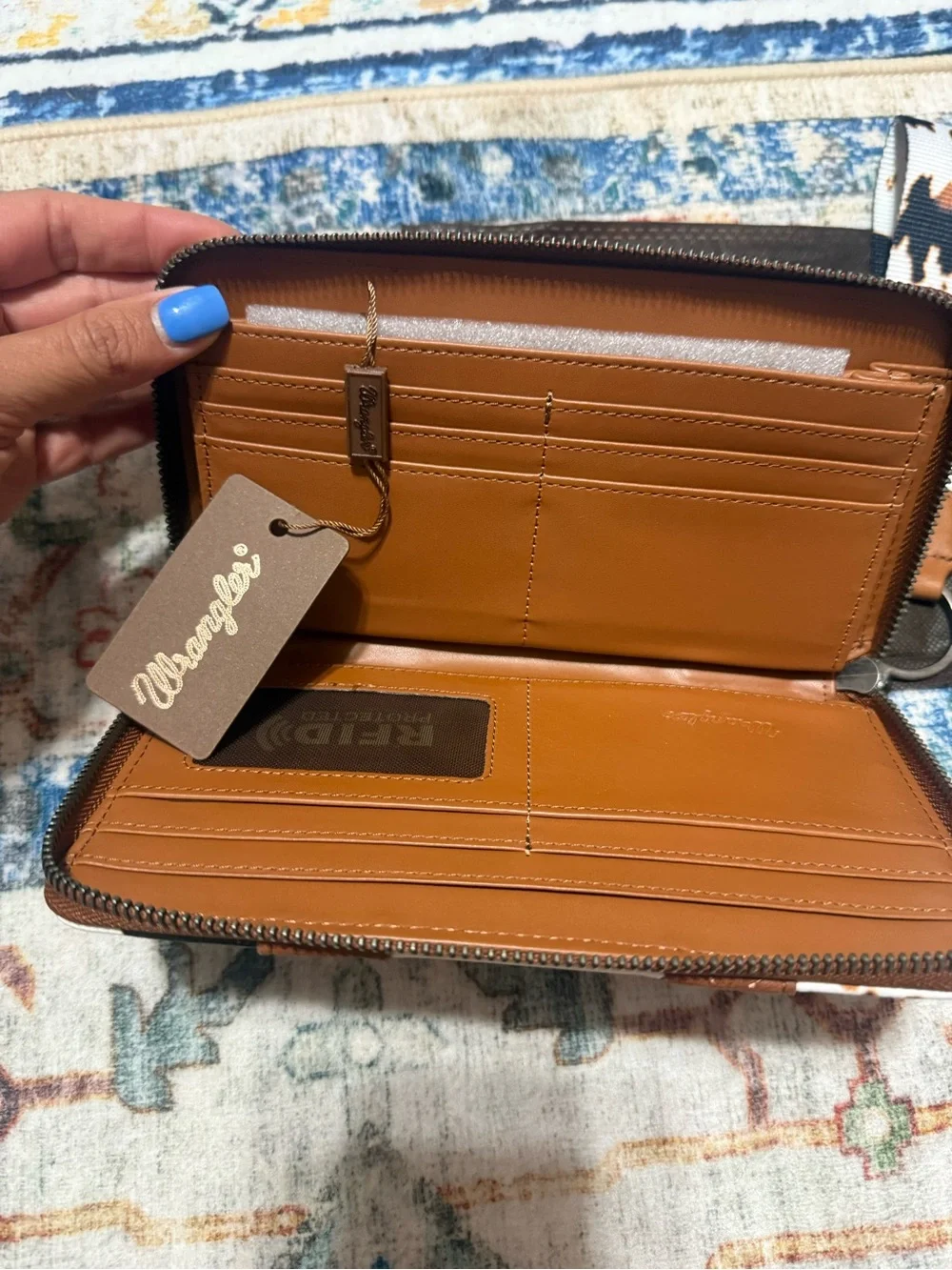 Wrangler zip wristlet