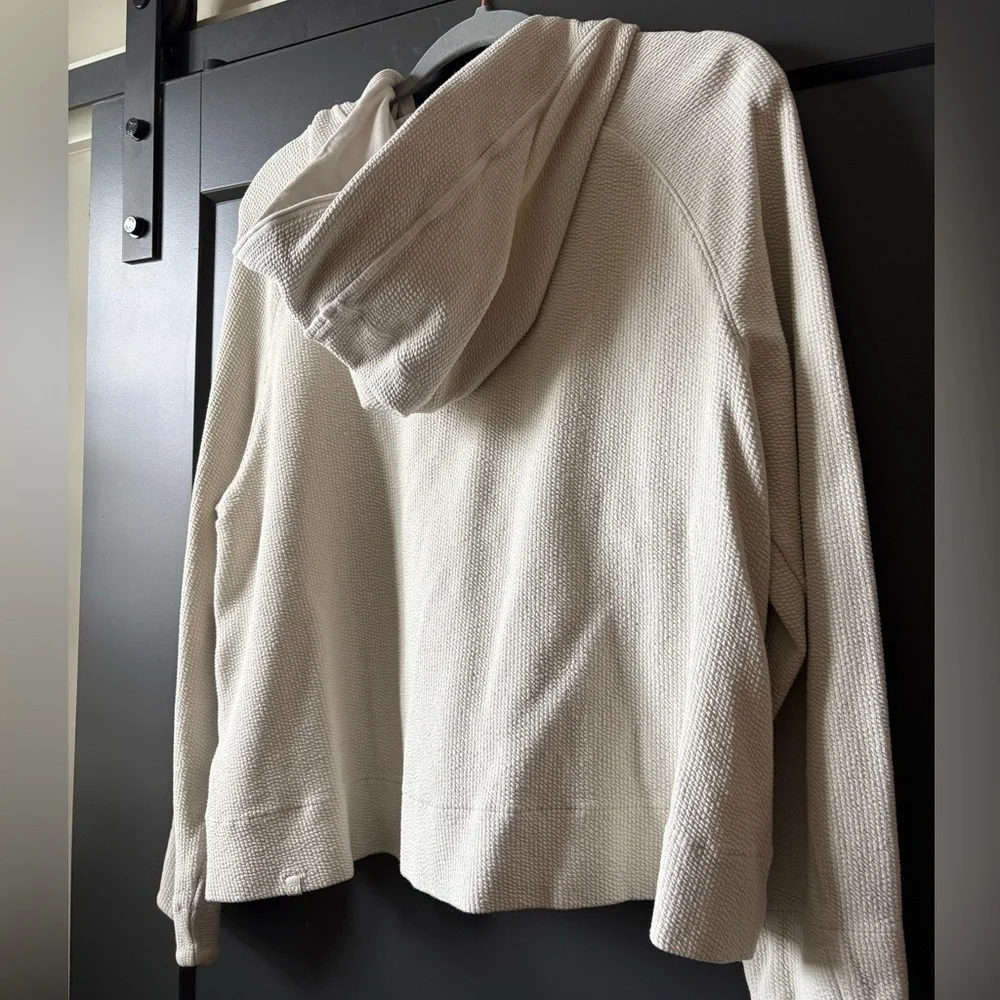 lululemon athletica little bit
