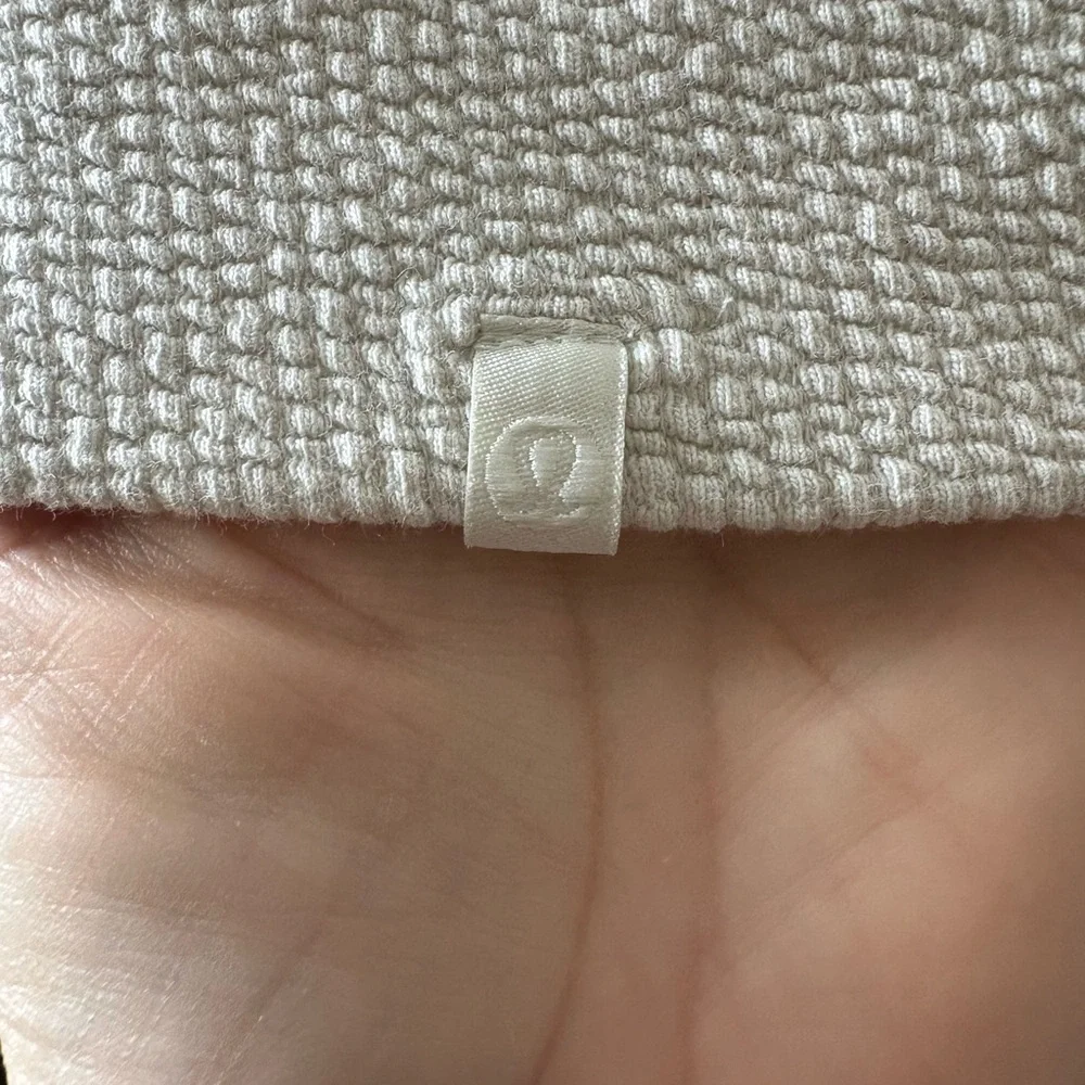 lululemon athletica little bit