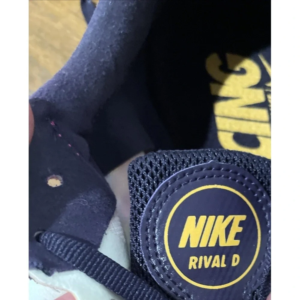 Nike zoom rival