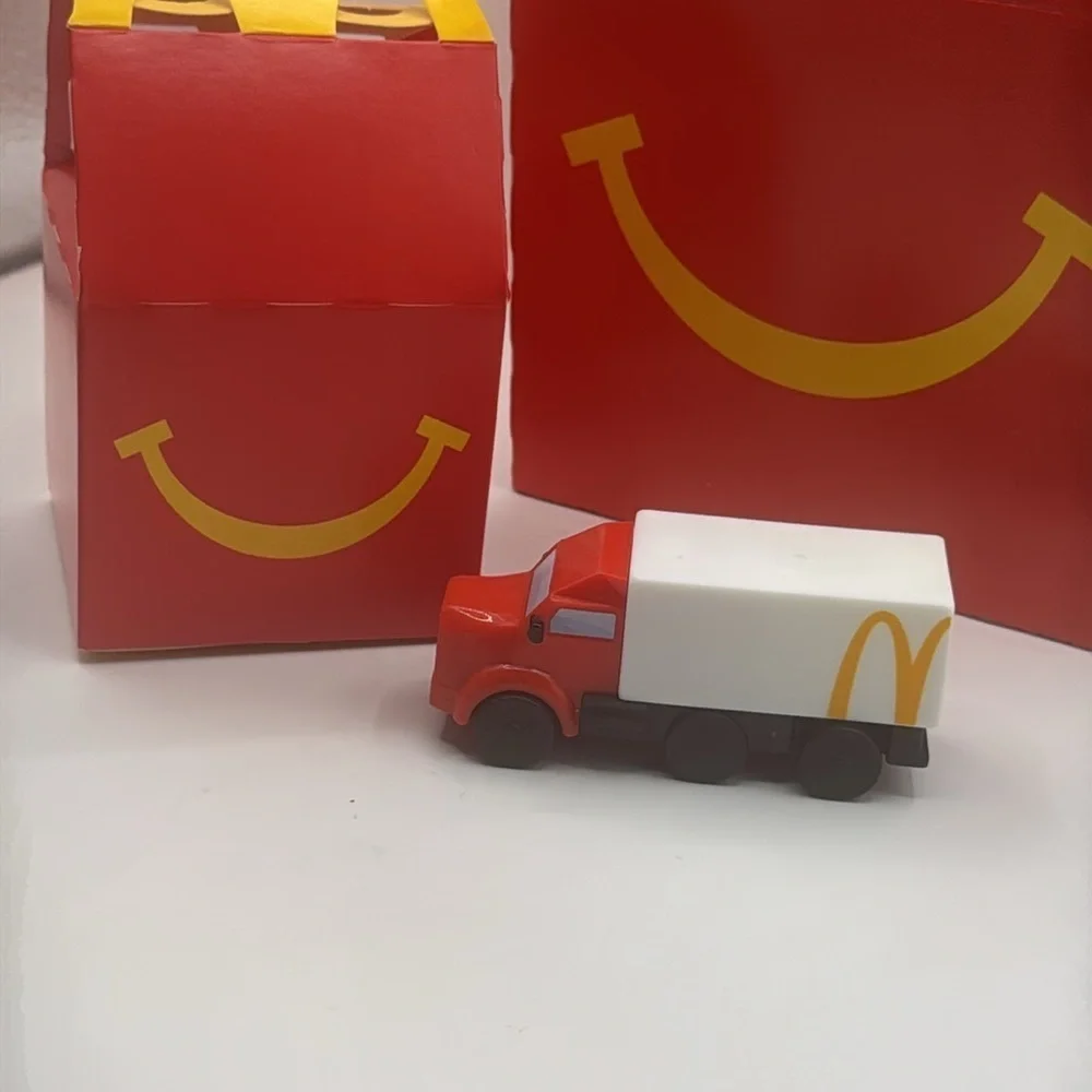 Lil McDonalds 2025 Happy Meal Toy #16 Delivery Truck