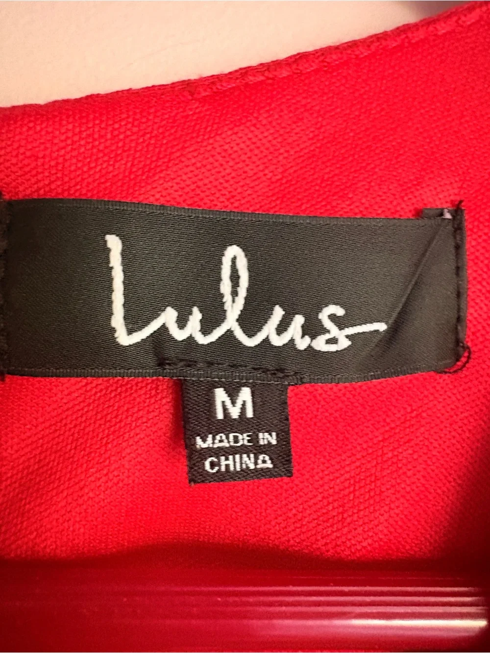 Lulus bright red