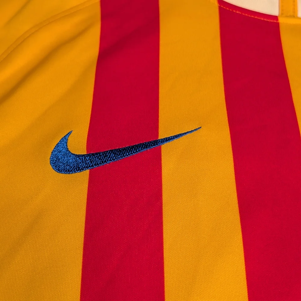 Nike bold yellow