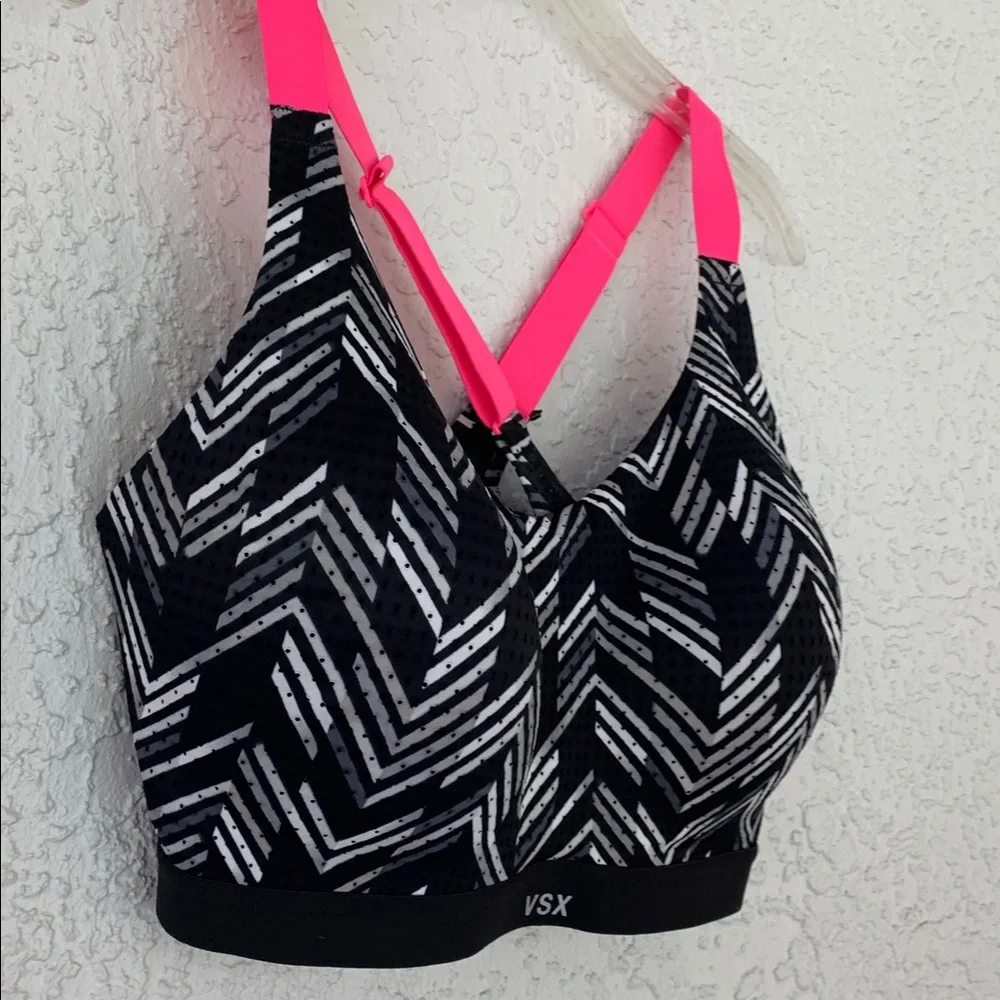 Victorias Secret bold chevron