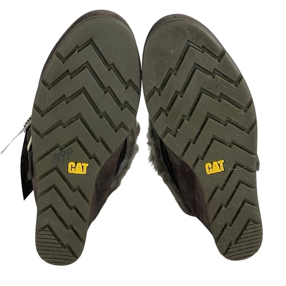Caterpillar style slip liner