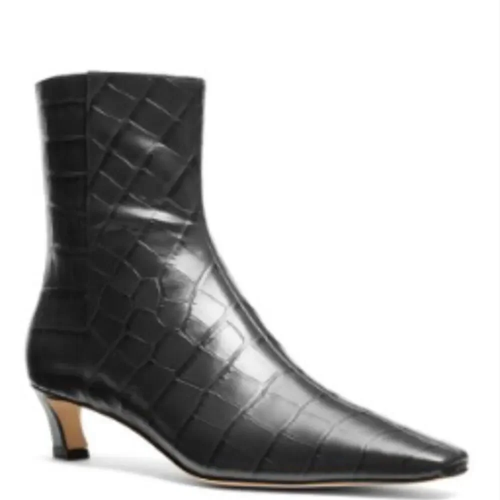 MICHAEL Michael Kors Cosmo Croc Embossed Kitten Heel boots black - 6