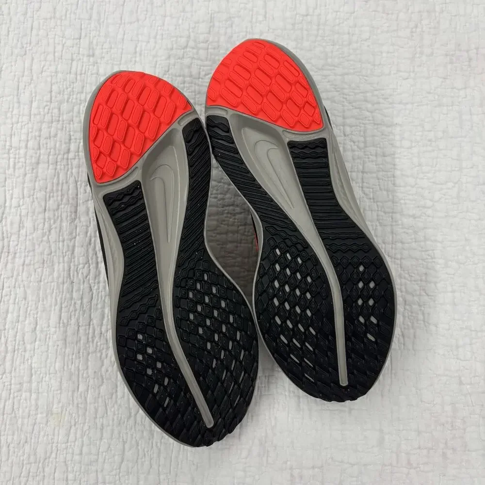 Nike Quest 5 Men’s Size 9.5 Black Bright Crimson Running Shoes