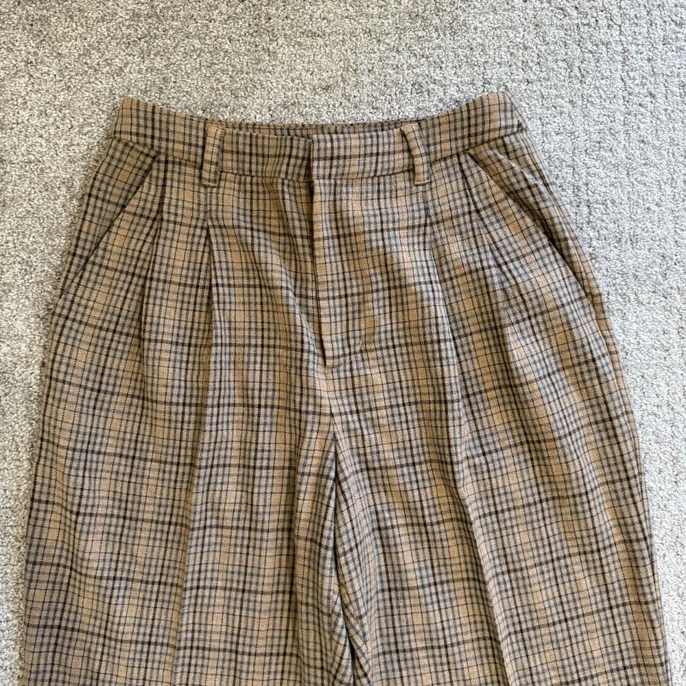 Madewell incorporates viscose these