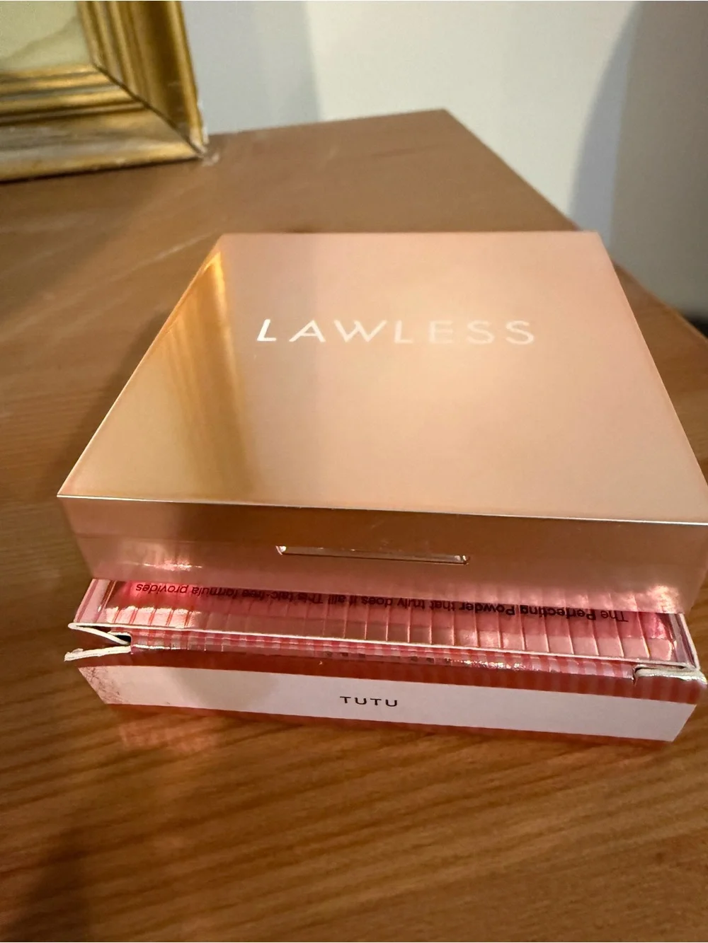 LAWLESS fine translucent