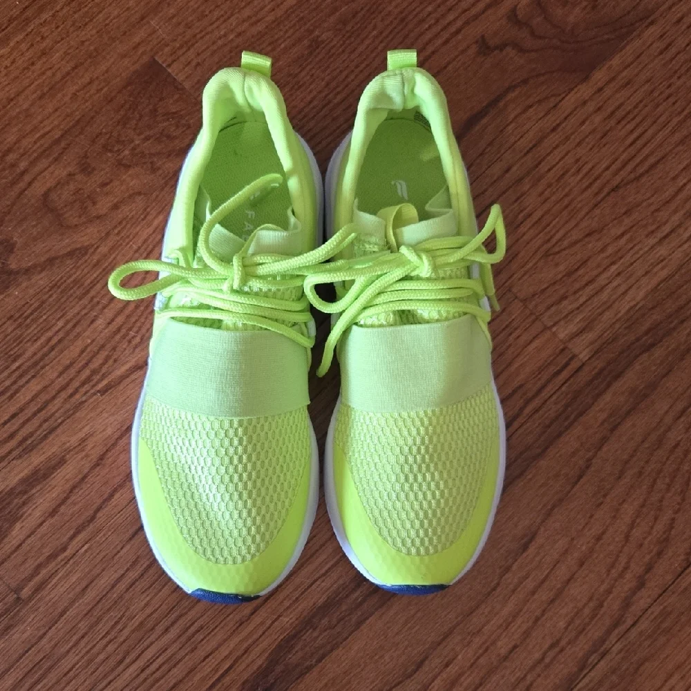 Fabletics scuffs these