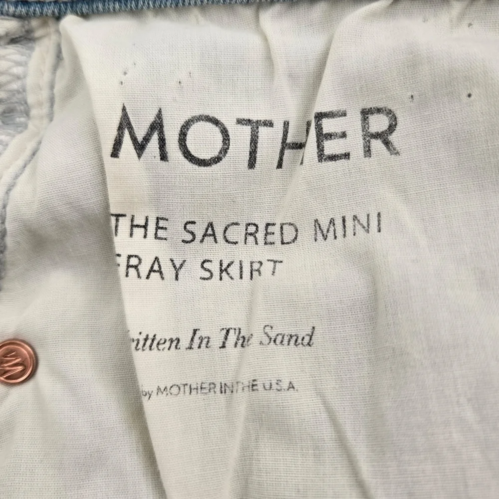 MOTHER The Sacred Mini Fray Skirt. Size 27. Good preowned condition.