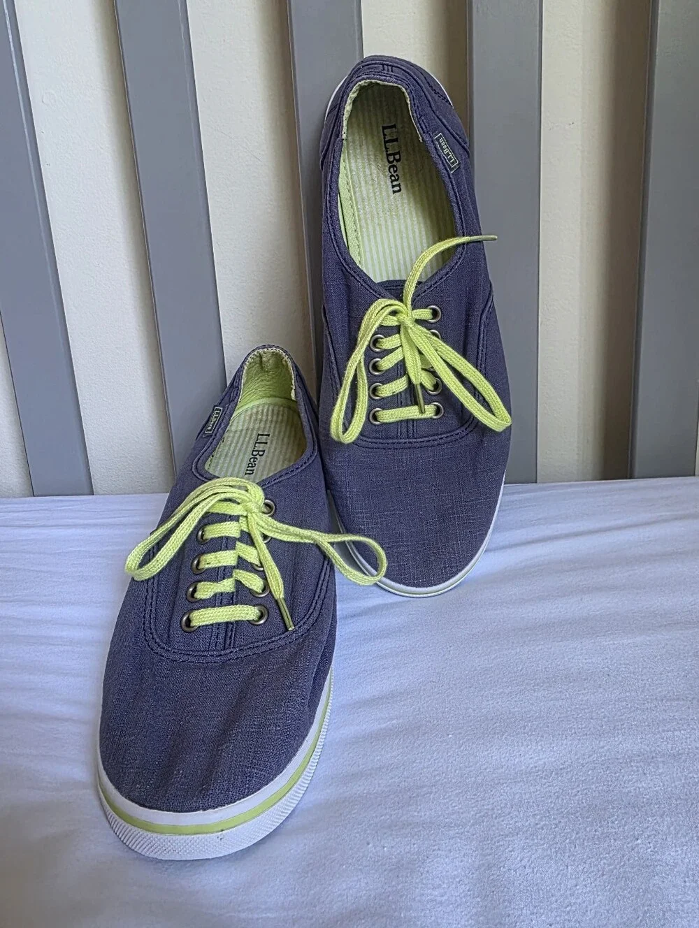 L.L. Bean Navy Womens Canvas Sneakers with Lime Contrast Laces Size 7.5