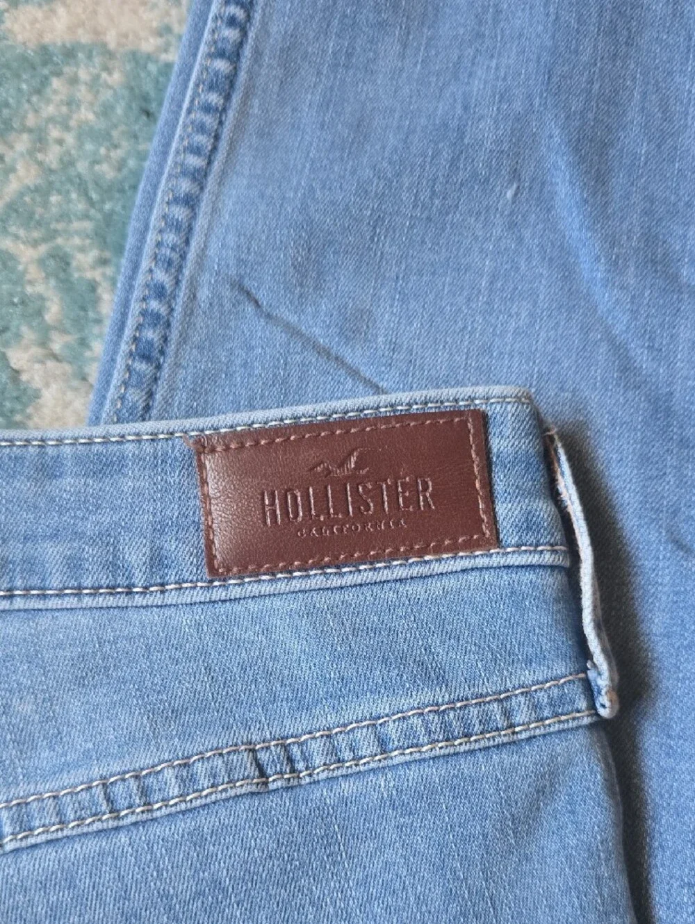 Hollister slim fitting