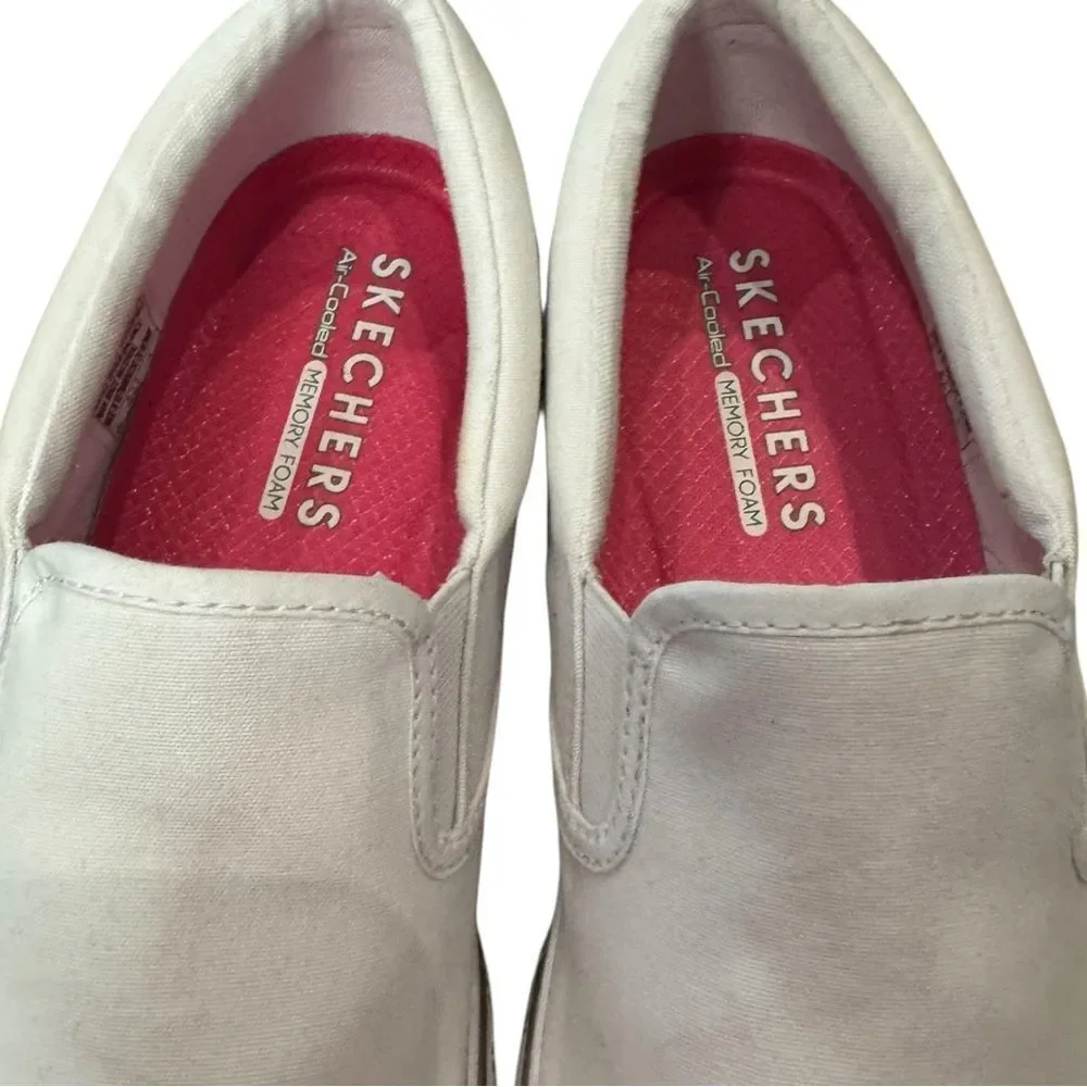 Skechers Sparked Low-Top White Canvas Women's Slip-on Sneakers 9