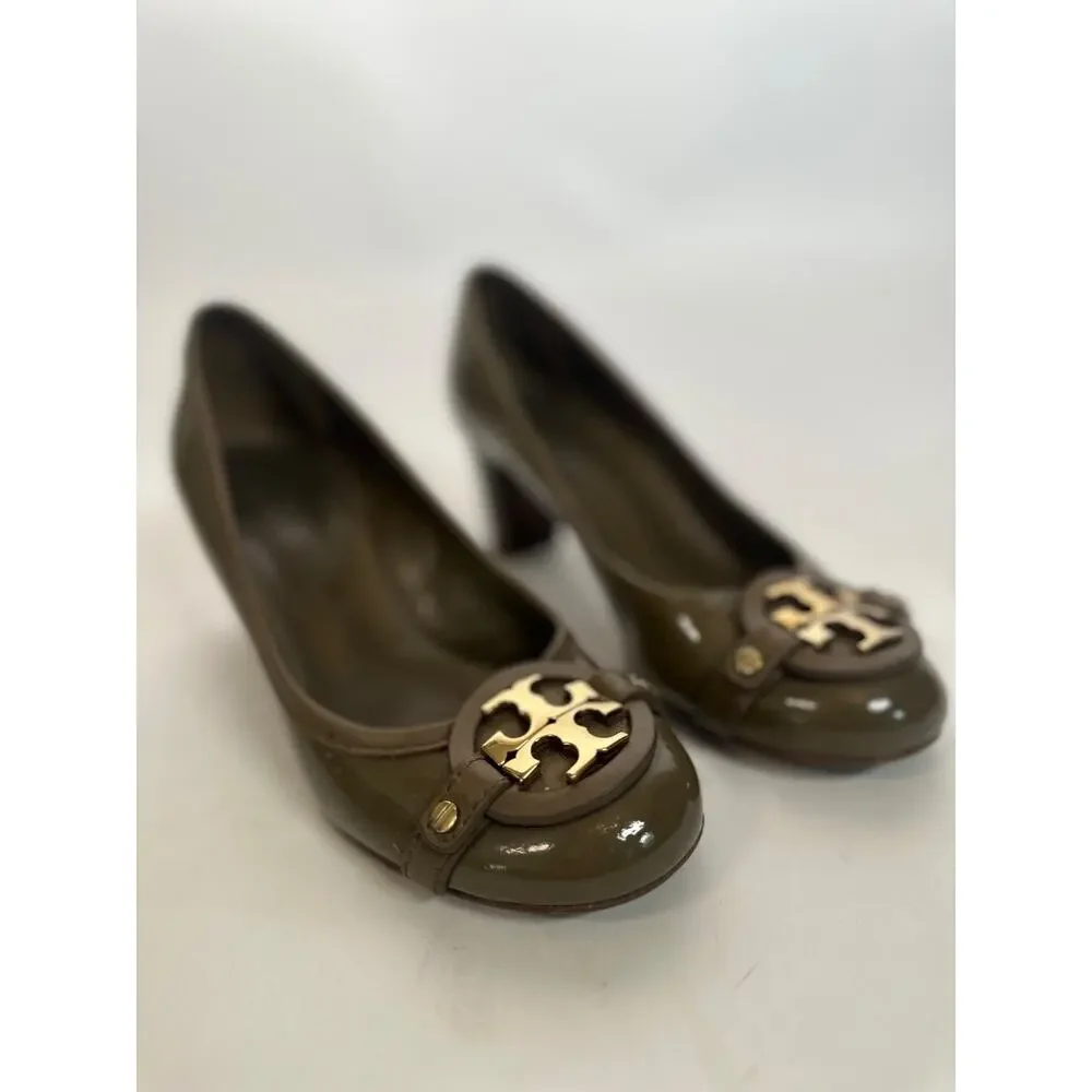 Tory Burch Olive Green Patent Leather Pumps Heels Size 7 Gold Logo Medallion